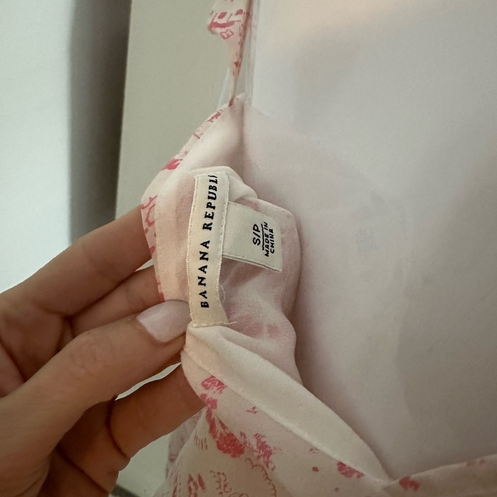 Banana Republic Pink Patterned Ruffle Tank Small - Picture 4 of 7